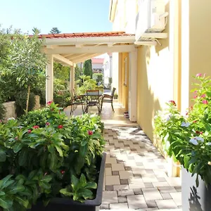 https://apartments-gorica.primorje-gorskikotar.com